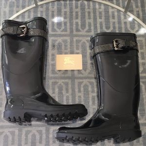 BURBERRY Studded Rain Boots in Black Size 6